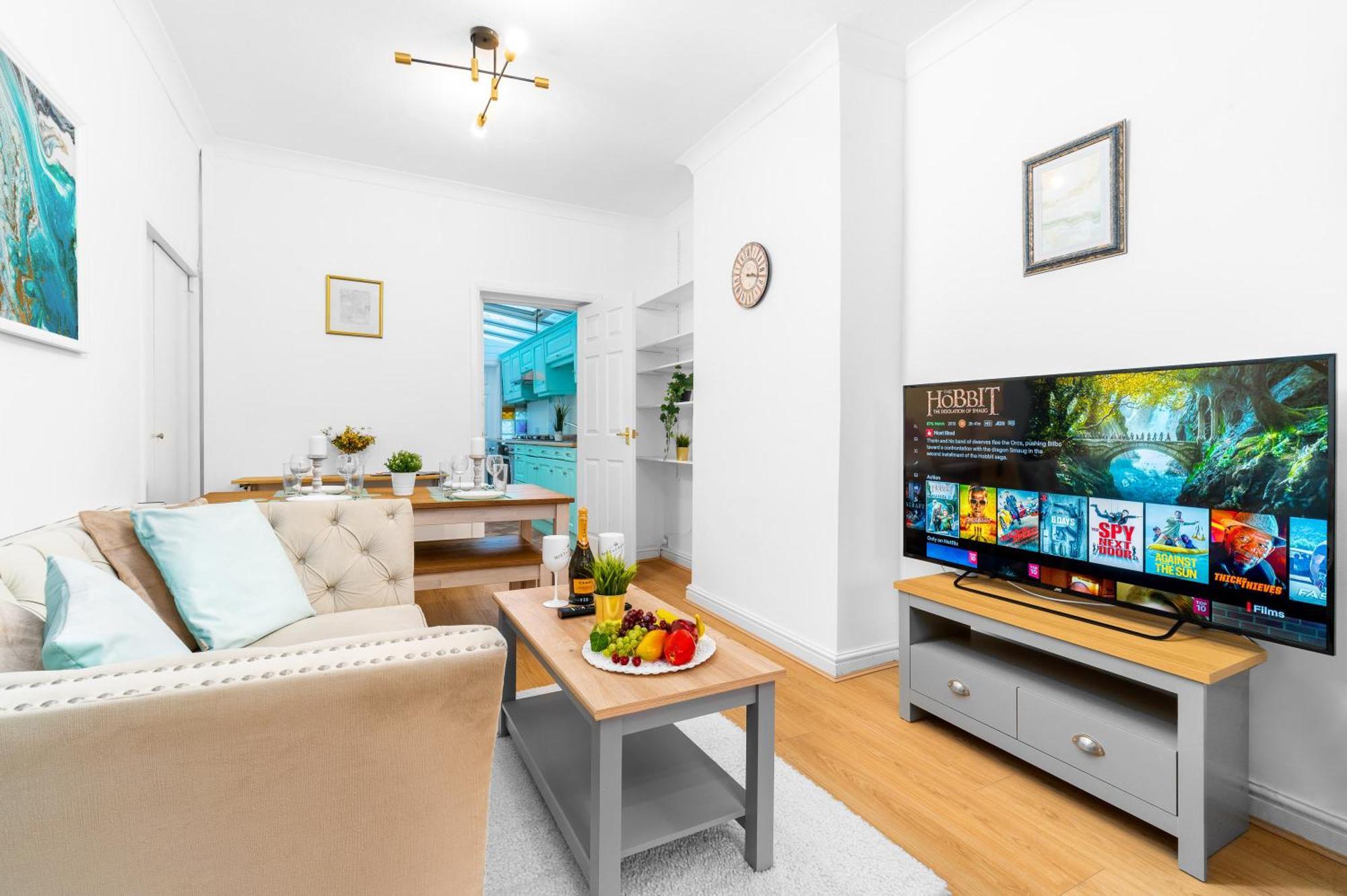 Luxury 3 Bedroom House - Harborne - Parking - Garden - Wifi & Netflix 122G Birmingham Luaran gambar