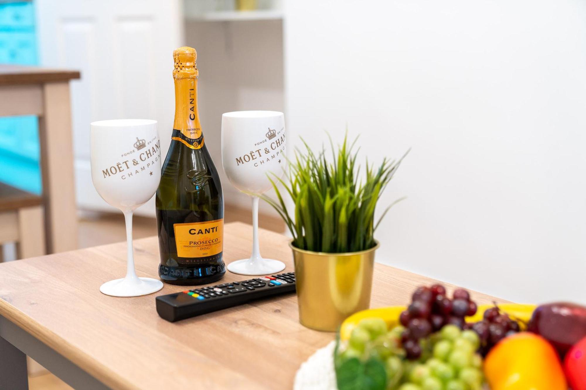 Luxury 3 Bedroom House - Harborne - Parking - Garden - Wifi & Netflix 122G Birmingham Luaran gambar