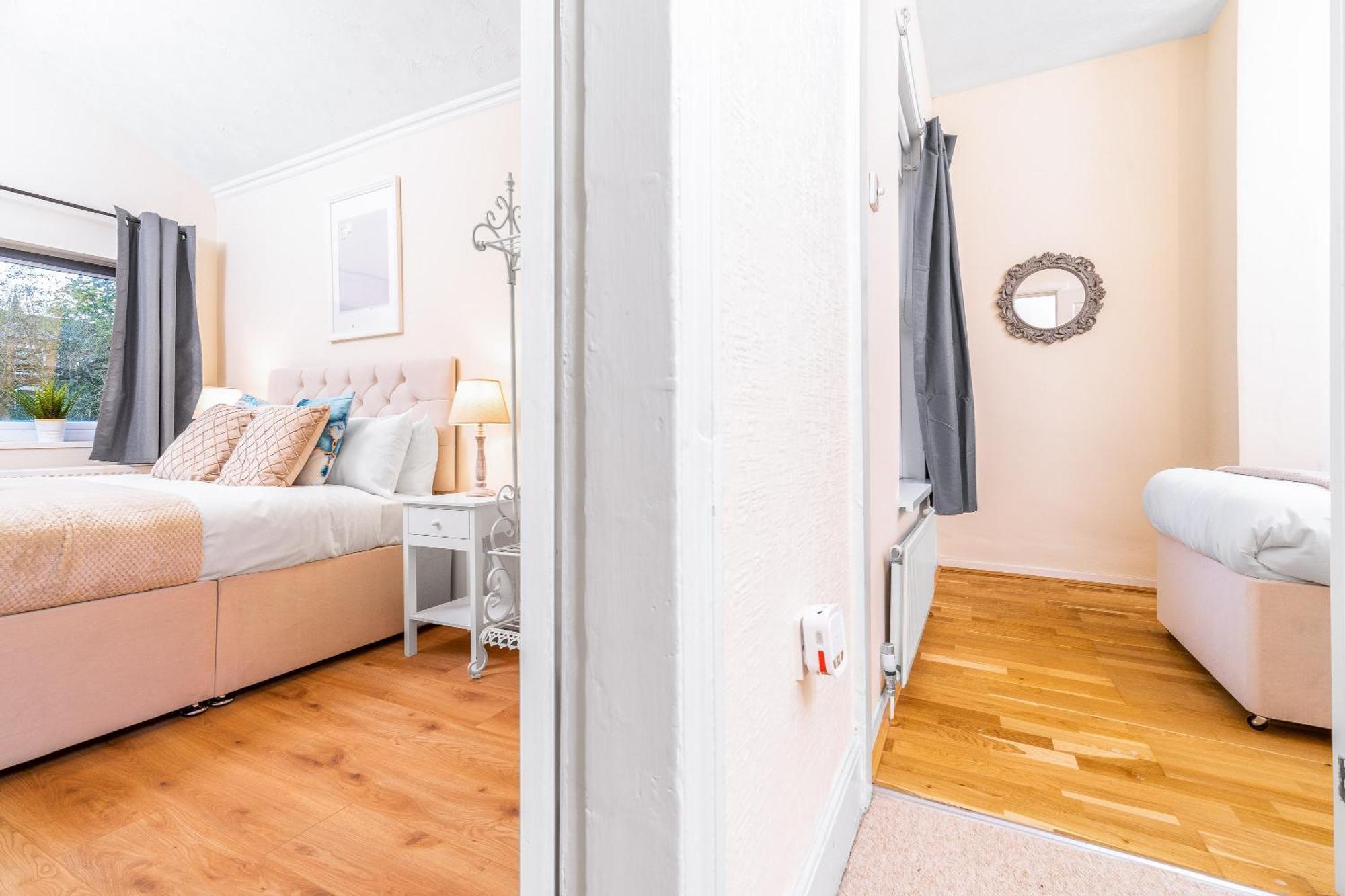 Luxury 3 Bedroom House - Harborne - Parking - Garden - Wifi & Netflix 122G Birmingham Luaran gambar